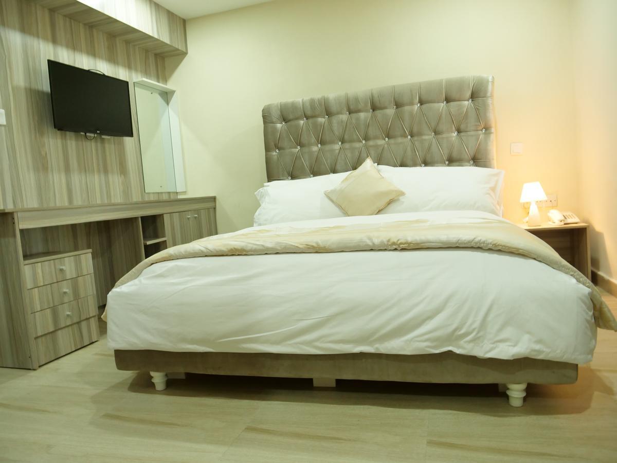 Alexia'S Place Hotel Лаґос Екстер'єр фото