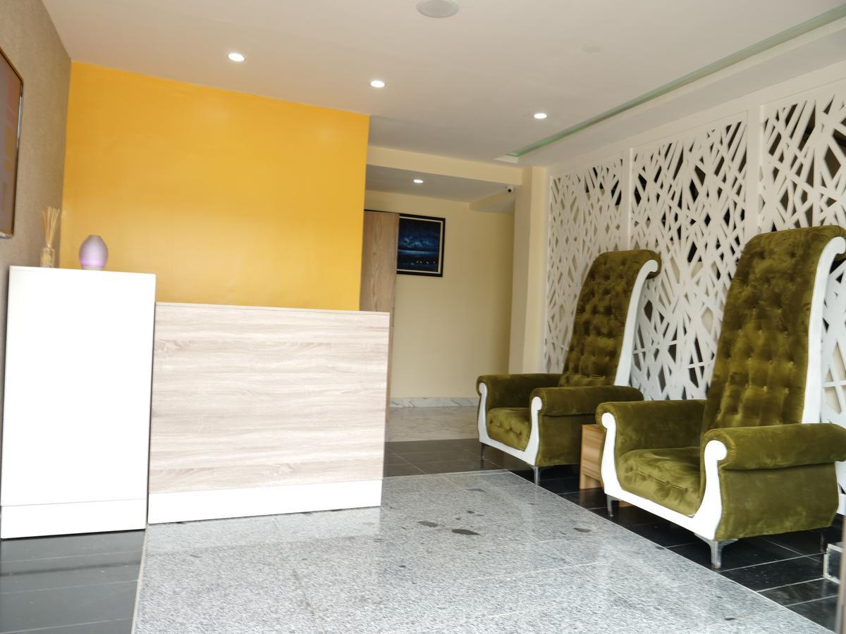 Alexia'S Place Hotel Лаґос Екстер'єр фото